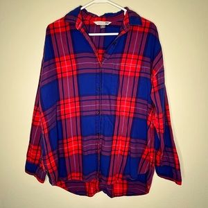 Old Navy red and navy boyfriend plaid shirt